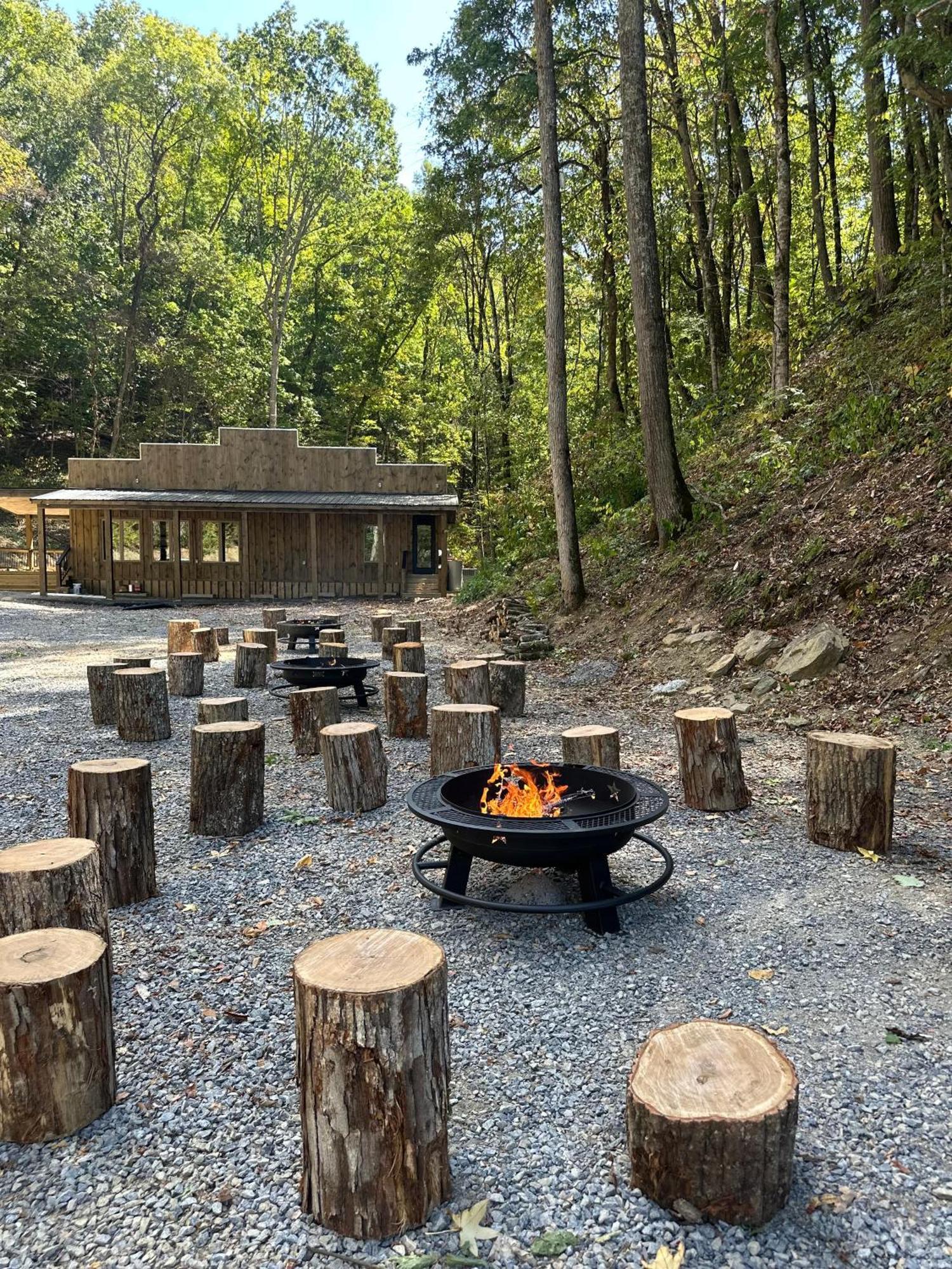Cozy Cove Retreat W Lake View Hot Tub Firepit Dandridge Kültér fotó